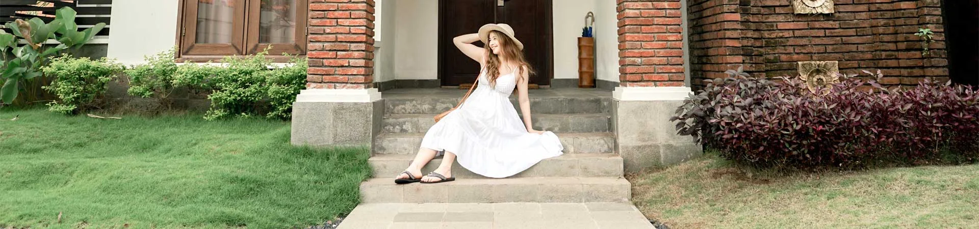 BG Halaman Galeri Sekuro Village